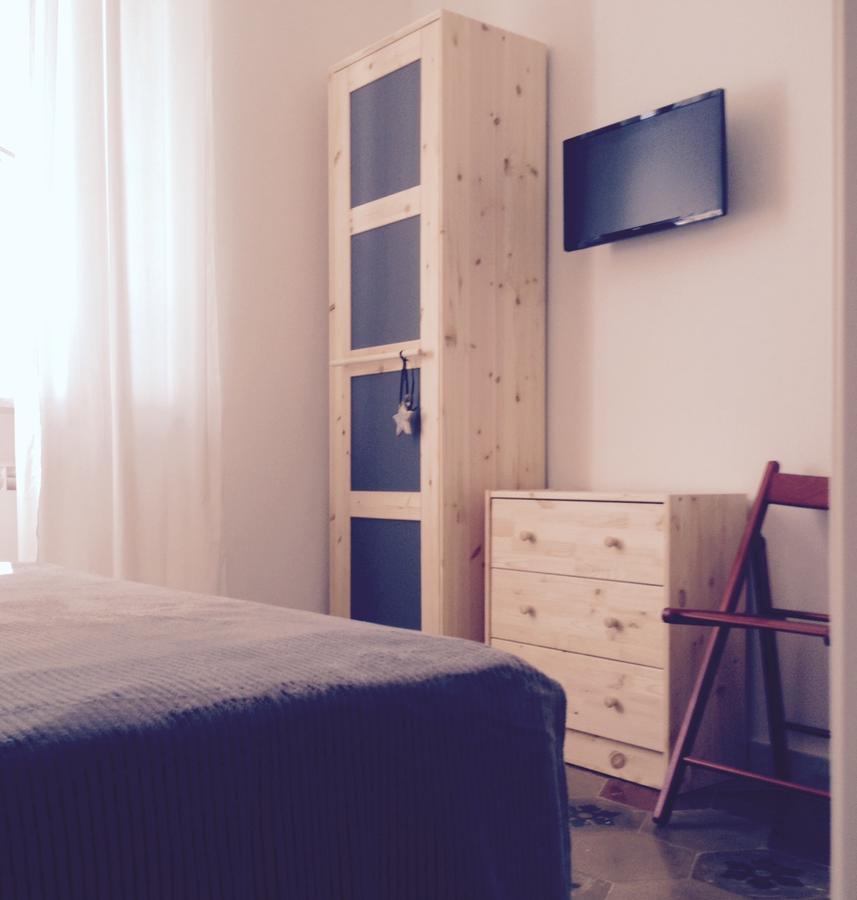 B&B Giu Le Stelle Marina di Massa Luaran gambar
